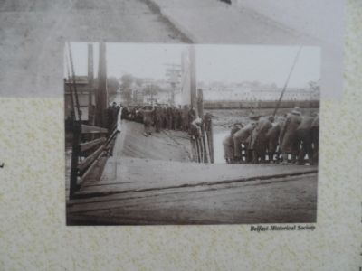 Memorial Bridge Marker image. Click for full size.