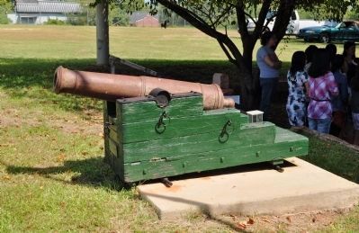 Fort Hawkins Cannon image. Click for full size.