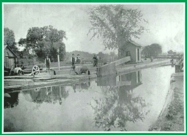 Lock 19, Erie Canal, Vischer Ferry, c 1900, looking east. image. Click for full size.