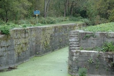 Lock 19 & Marker image. Click for full size.