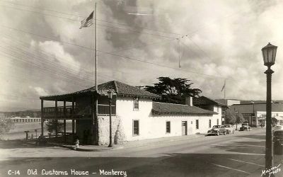 Early Postcard View of the Custom House image. Click for full size.