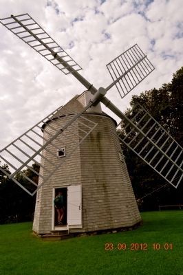 Jonathan Young Windmill image. Click for full size.