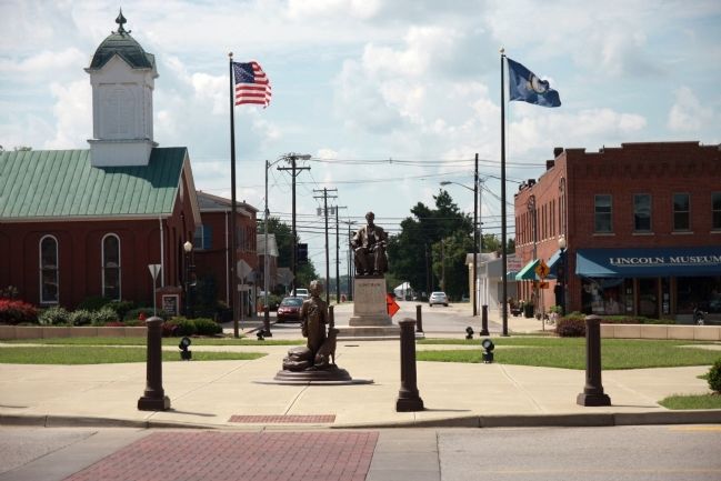 Lincoln Square - - Hodgenville, Kentucky image. Click for full size.