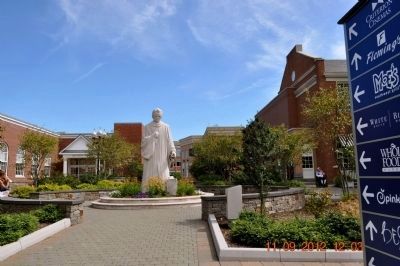 Korczak Ziolkowski Marker/Noah Webster Statue/Noah Webster Library image. Click for full size.
