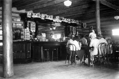 Interior of Lincoln Tavern image. Click for full size.