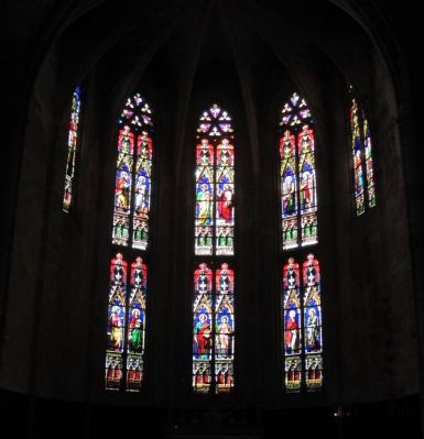 Stain-glass window in the Church of Saint Etienne image. Click for full size.