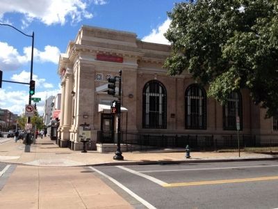 Former Northeast Branch Bank and Marker image. Click for full size.