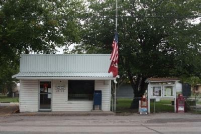 Barry Marker (far right) at Barry Post Office 75102 image. Click for full size.