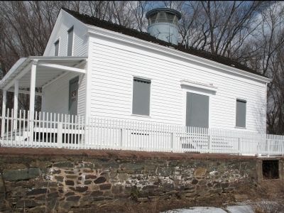 Jones Point lighthouse image. Click for full size.