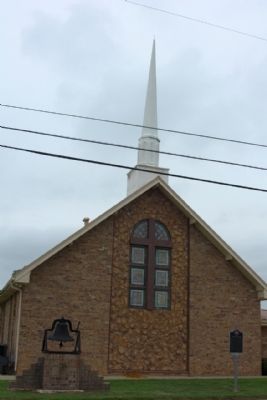 Frost Baptist Church and Marker image. Click for full size.