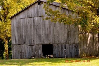 Old Barn on the Trace Marker full of drying tobacco image. Click for full size.
