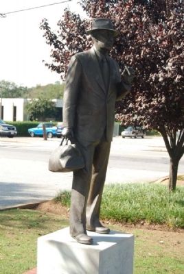 Lawrence Lafayette Richardson, M.D. Statue image. Click for full size.