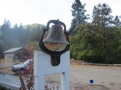 Goodyears Bar Schoolhouse Bell image. Click for full size.