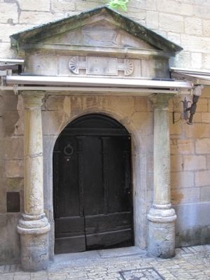 Entrance to the Htel de Mirandol image. Click for full size.