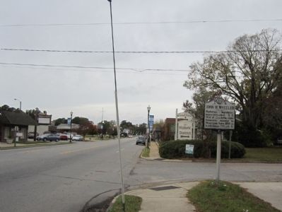 E Main St & N 4th St. Click for full size. E Main St & N 4th St image. Click for full size.