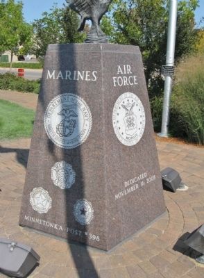 Veterans Monument image. Click for full size.