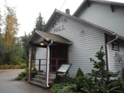Historic Elgin Marker and Elgin Hall image. Click for full size.
