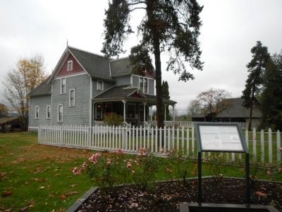 Historic Stewart Farmhouse Marker and Victorian Farmhouse. Click for full size. Historic Stewart Farmhouse Marker and Victorian Farmhouse image. Click for full size.