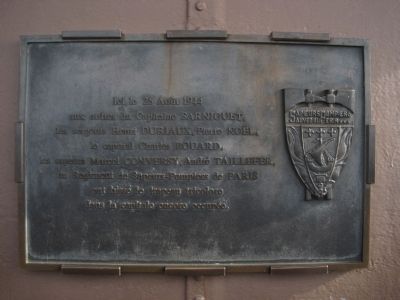 Le Drapeau Tricolore Marker. Click for full size. Le Drapeau Tricolore Marker image. Click for full size.