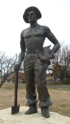 C.C.C. Worker Statue image. Click for full size.