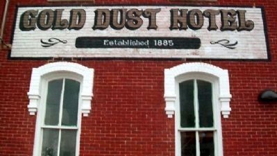 Gold Dust Hotel Sign image. Click for full size.