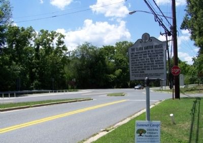 The Clara Barton House Marker, seen at MacArthur Boulevard and Goldsboro Road image. Click for full size.