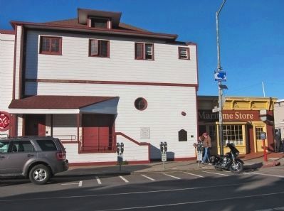 The South End Rowing Clubhouse and Marker - wide view image. Click for full size.