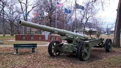 Veterans Memorial Cannon image. Click for full size.