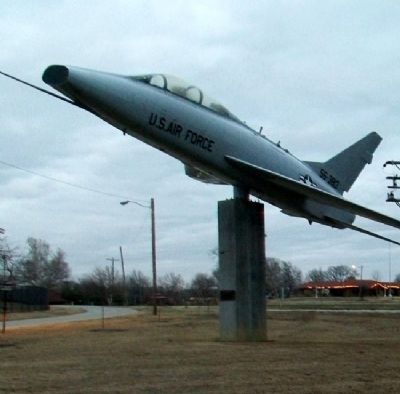 F-100F Super Sabre image. Click for full size.