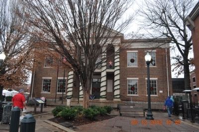 Courthouse Marker. Click for full size. Courthouse Marker image. Click for full size.