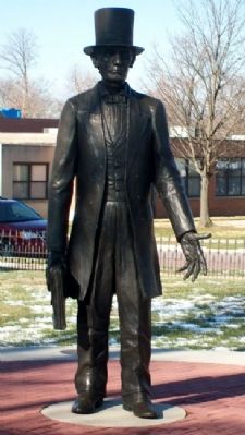 Attorney Abraham Lincoln Statue image. Click for full size.