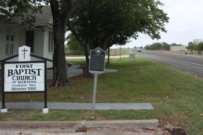 Mertens Baptist Church Marker, looking east along Texas Highway 22 image. Click for full size.