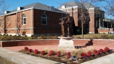 Women Veterans Memorial image. Click for full size.