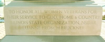 Women Veterans Memorial Dedication image. Click for full size.