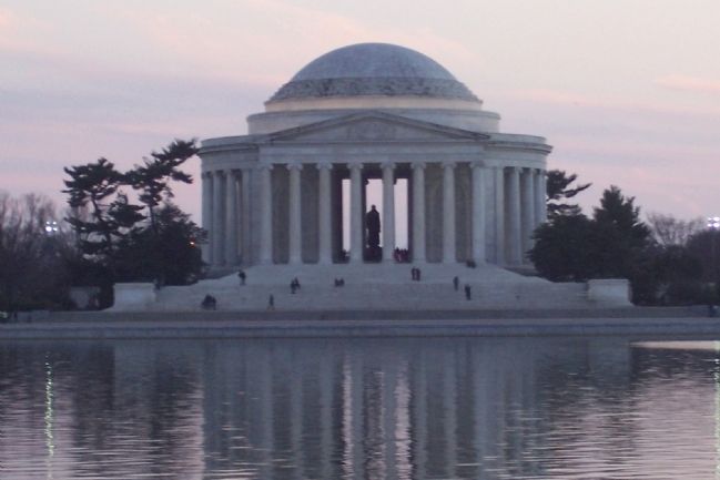 Thomas Jefferson Memorial image. Click for full size.