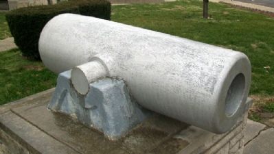 War Memorial Cannon image. Click for full size.