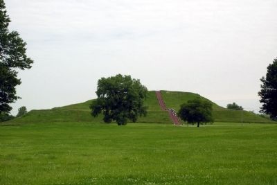 South Ramp of Monks Mound image. Click for full size.