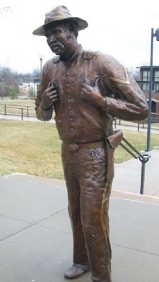 Soldiers' Memorial Plaza Statue image. Click for full size.