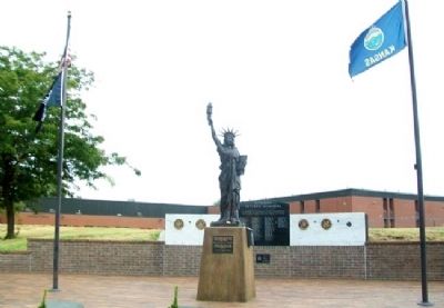 Kingman Veteran Memorial image. Click for full size.