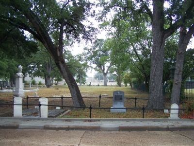 George Washington Shelton Marker in Oakwood Cemetery. Click for full size. George Washington Shelton Marker in Oakwood Cemetery image. Click for full size.