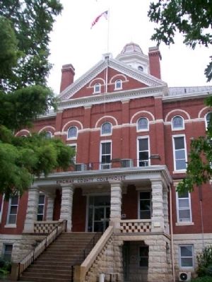 Kingman County Courthouse and Marker. Click for full size. Kingman County Courthouse and Marker image. Click for full size.