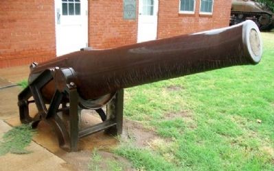 Kingman Memorial Armory Cannon. Click for full size. Kingman Memorial Armory Cannon image. Click for full size.