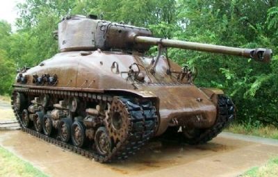 Kingman Memorial Armory Sherman Tank #2557 image. Click for full size.
