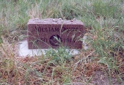 A private headstone marker for William Dixon. image. Click for full size.