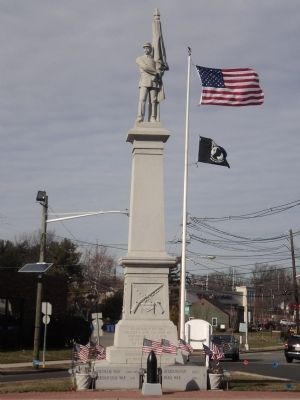 Woodbridge War Memorial image. Click for full size.