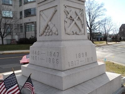 Right Side of War Memorial image. Click for full size.