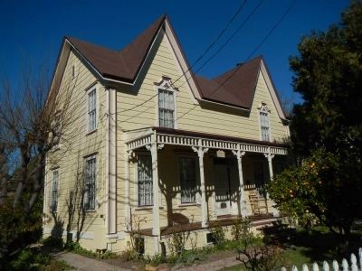 Marentis House Marker. Click for full size. Marentis House Marker image. Click for full size.