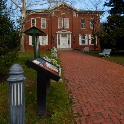 A County Seat Marker. Click for full size. A County Seat Marker image. Click for full size.