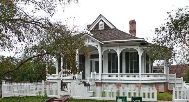Pillot House in Sam Houston Park image. Click for full size.