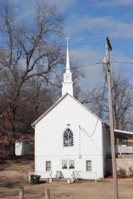 Hurley Methodist Church on the road behind the park image. Click for full size.